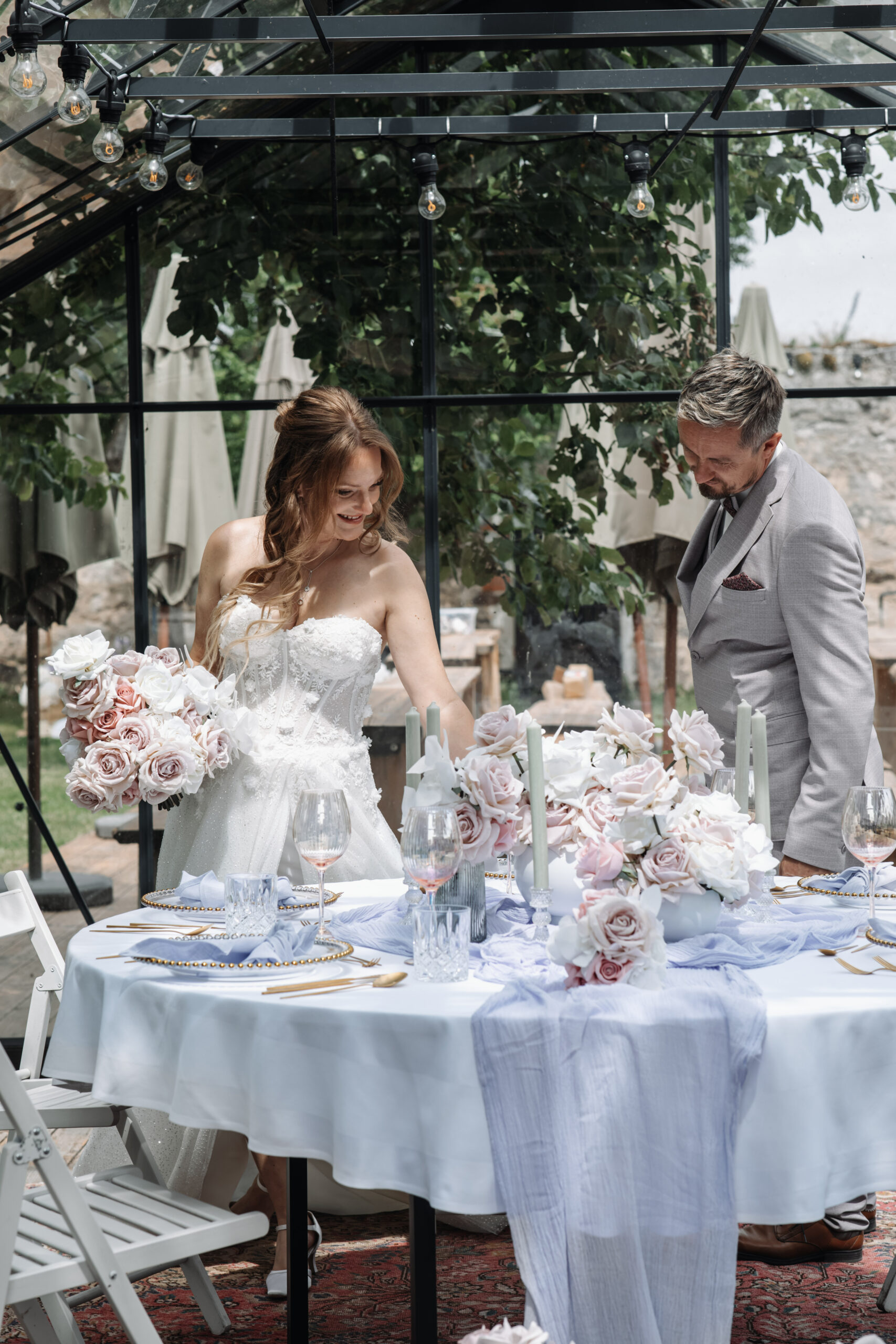 Braut und Bräutigam, am Table Setting, Hochzeitsdeko, Hochzeitsplanung by Lunaris Event Planning